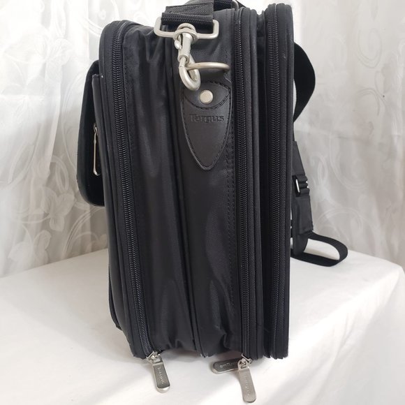 Targus Trademark Notepac Plus Carrying Messenger Bag with Shoulder Straps fit up - Picture 6 of 8